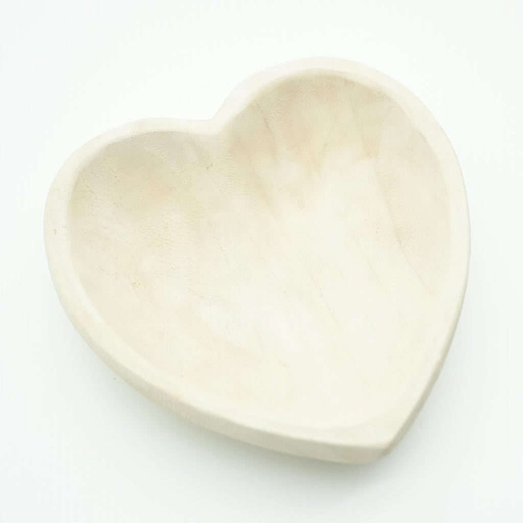Heart-Shaped Natural Wood Tray – main product view